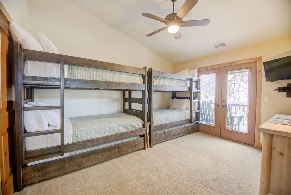 Engen Hus Bed And Breakfast Cottonwood Heights Room photo